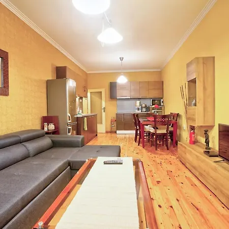Apartment Cozy 1 Bedroom With A/c And Free Wi-fi *